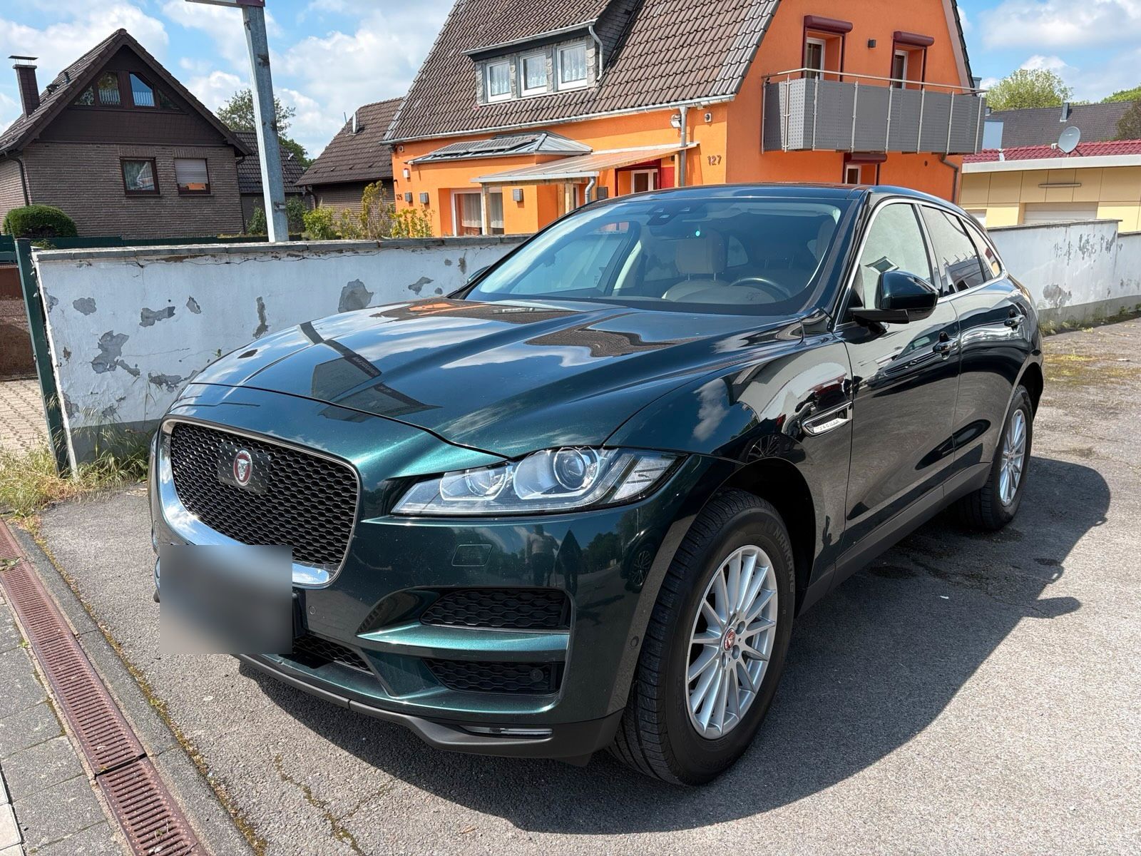 JAGUAR F-Pace