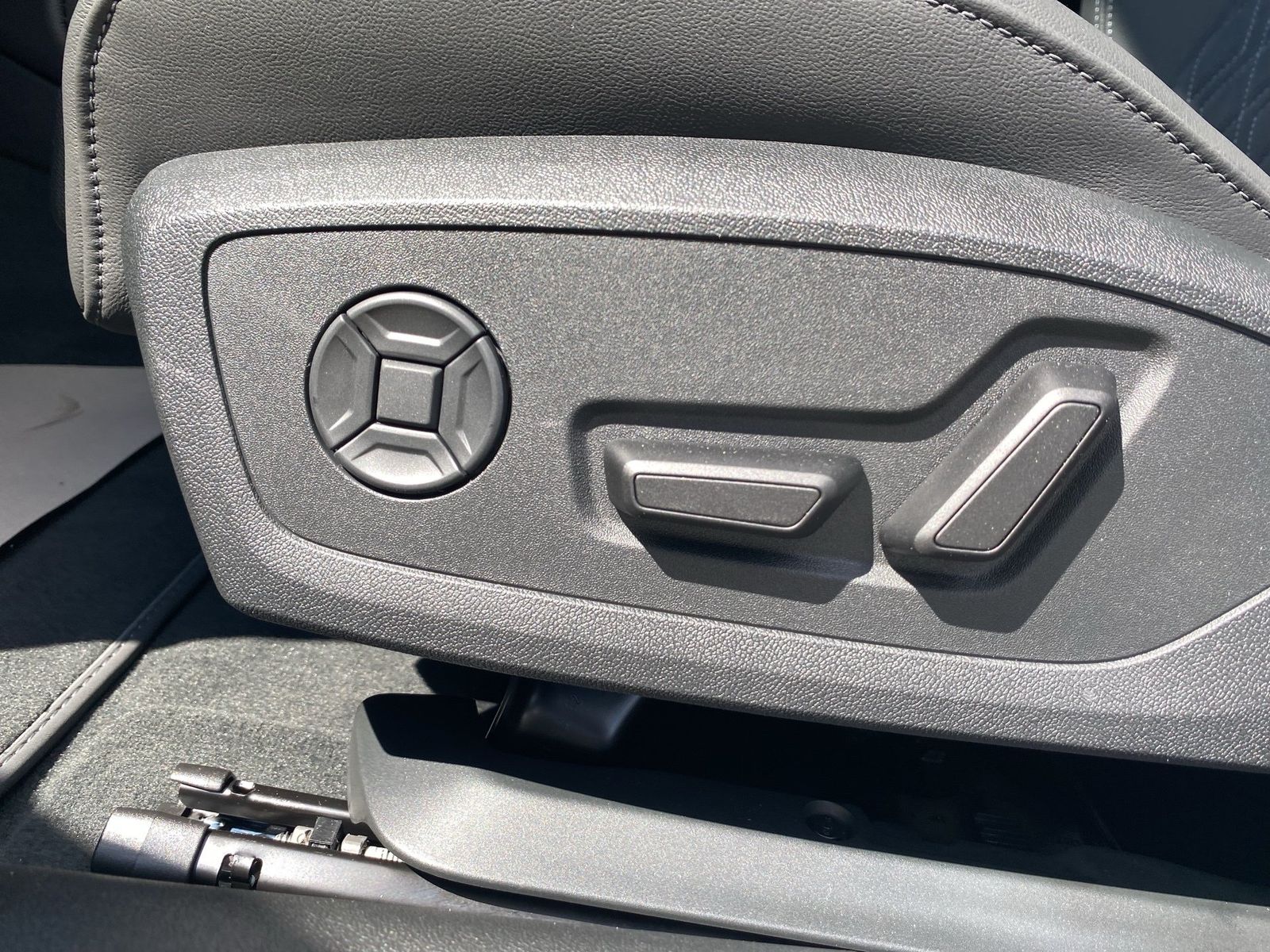 Audi A6 - Bild 17