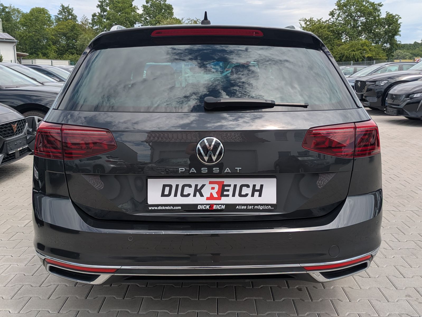 Fahrzeugabbildung Volkswagen Passat 2.0 TDI Elegance AHK*ACC*MATRIX*MASSAGE