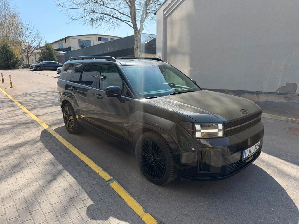 Image of Hyundai SANTA FE