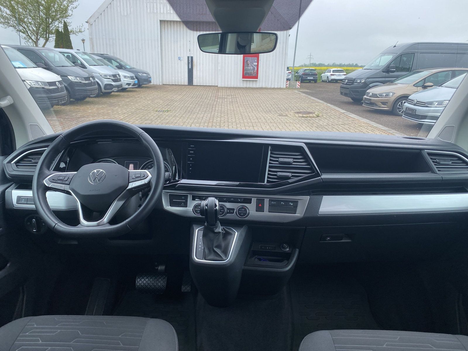Fahrzeugabbildung Volkswagen T6 Multivan 2.0 TDI DSG 4M STANDHZG KAMERA DCC A