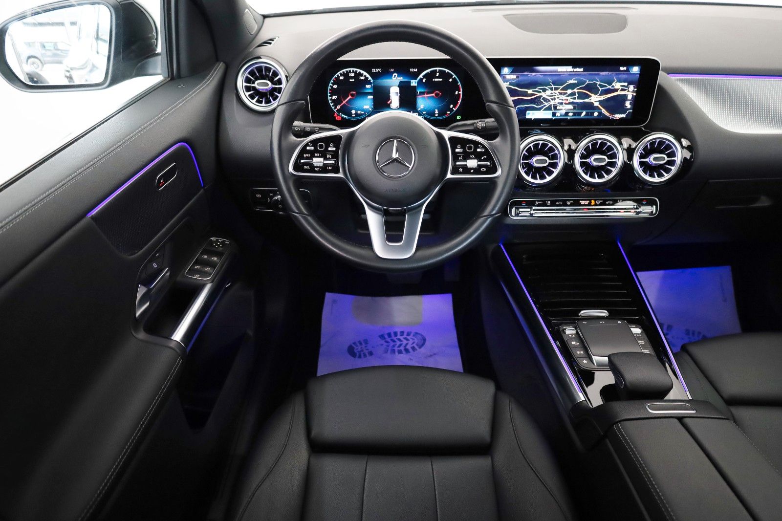 Fahrzeugabbildung Mercedes-Benz GLA 200d Leder,Navi,LED,Kamera,SH,Park-Paket