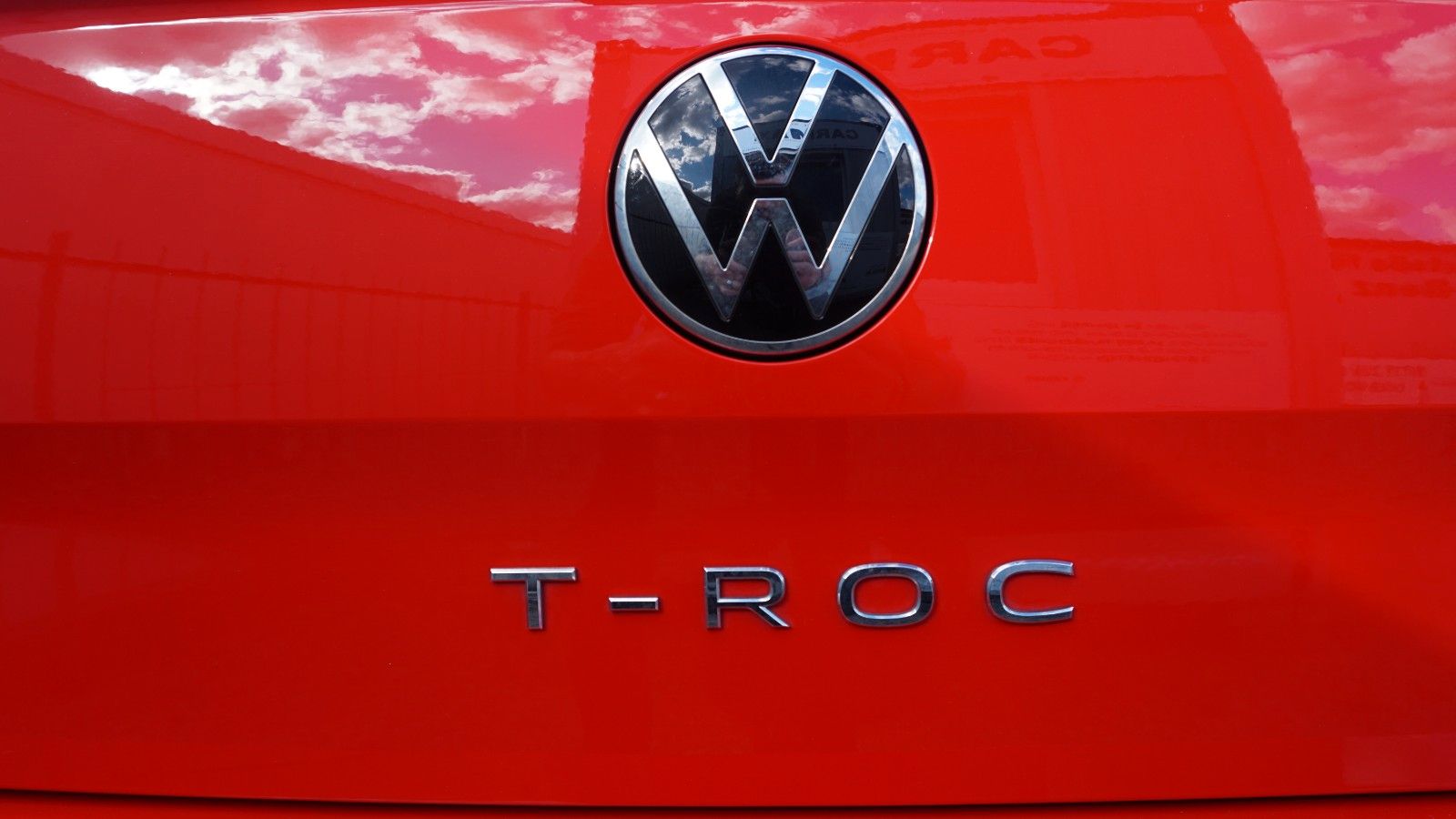 Fahrzeugabbildung Volkswagen T-Roc Sport, Sport Fahrwerk, Navi, Kamera, WR
