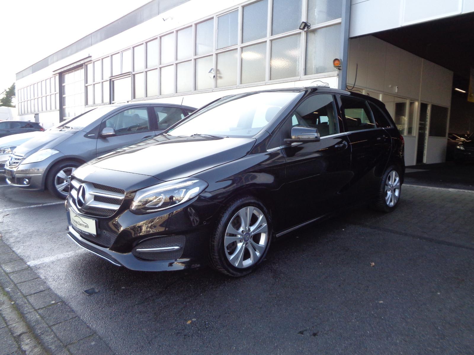 Mercedes-Benz B 180 Urban 7G-DCT *PANORAMA*LED*NAV*KAM*ALU*