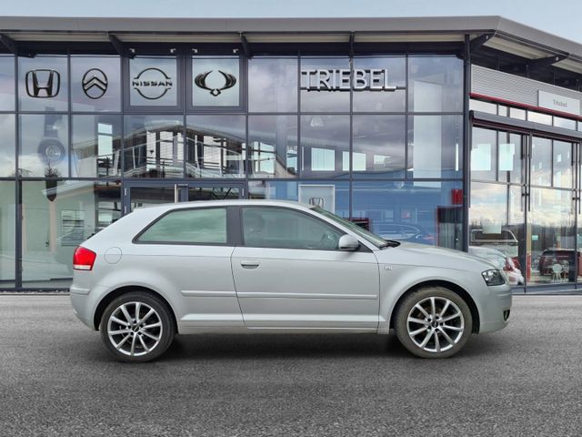 Audi A3 Attraction 1.6 °Nur an Händler!°