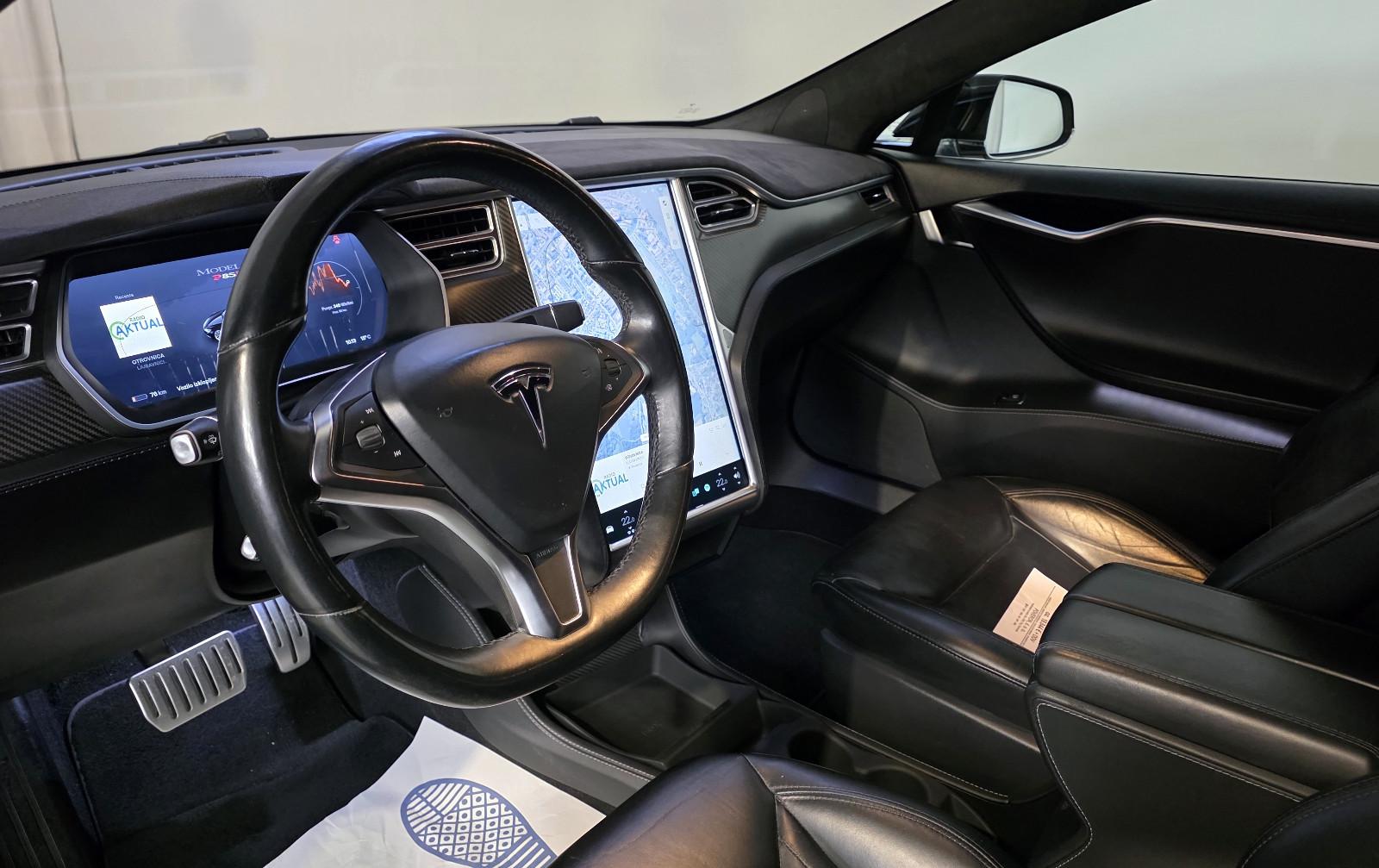 TESLA MODEL S P85D PERFORMANCE 700CH - SUPERCHARGE GRATUITE - HAYON ÉLECTRIQUE - TOIT PANORAMIQUE - SOH 90%
