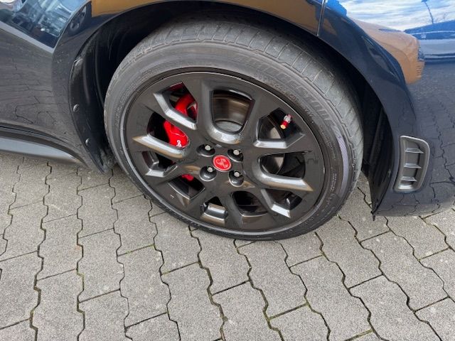 Fahrzeugabbildung Abarth 124 Spider 1.4 MultiAir Turbo AT Turismo LED NAV