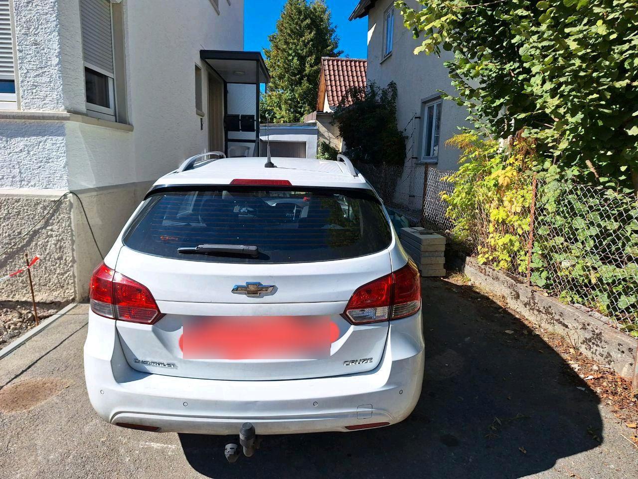 Chevrolet Cruze 2013 — rear view