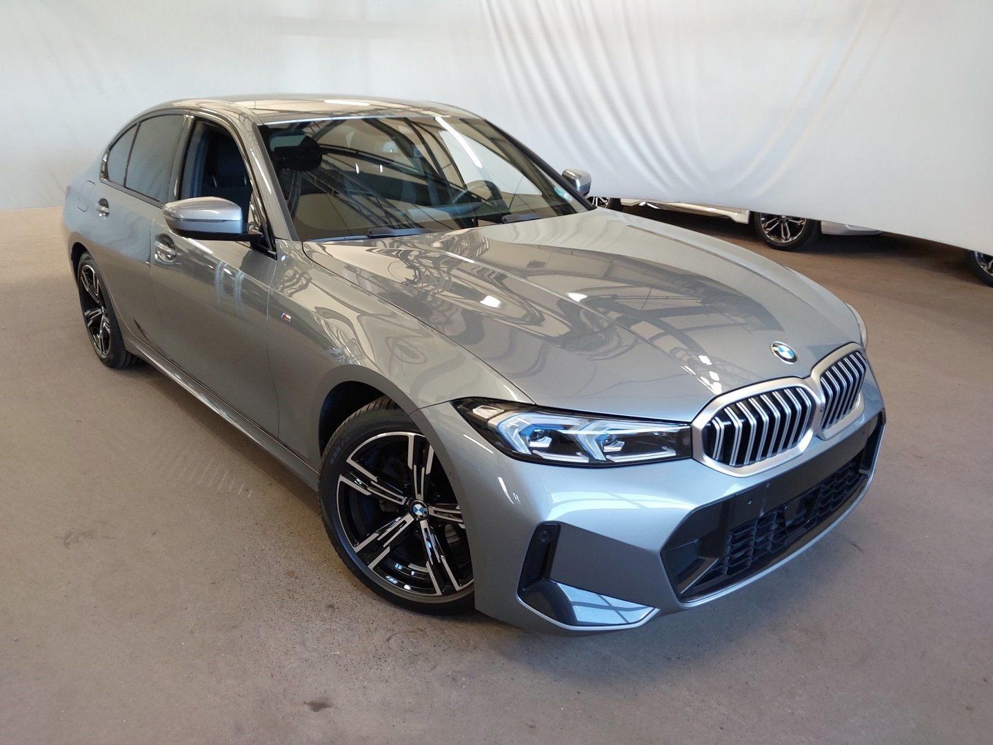 BMW 320 - Bild 2