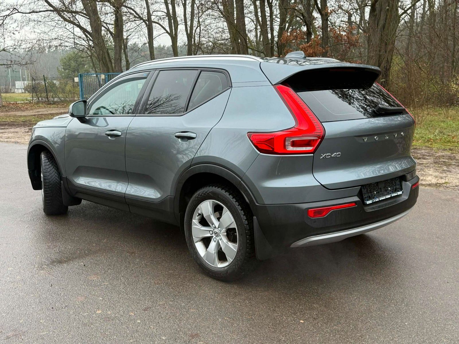 Fahrzeugabbildung Volvo XC40*Momentum*T4*AWD*360Grad*Connect*LED*SHZ*
