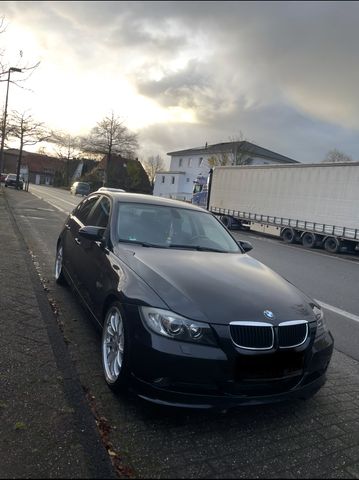 BMW 318i -