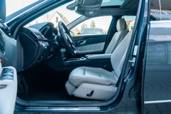 MERCEDES-BENZ E350  T CDI 4Matic/ AIRMATIC/ AHK/ MASSAGE