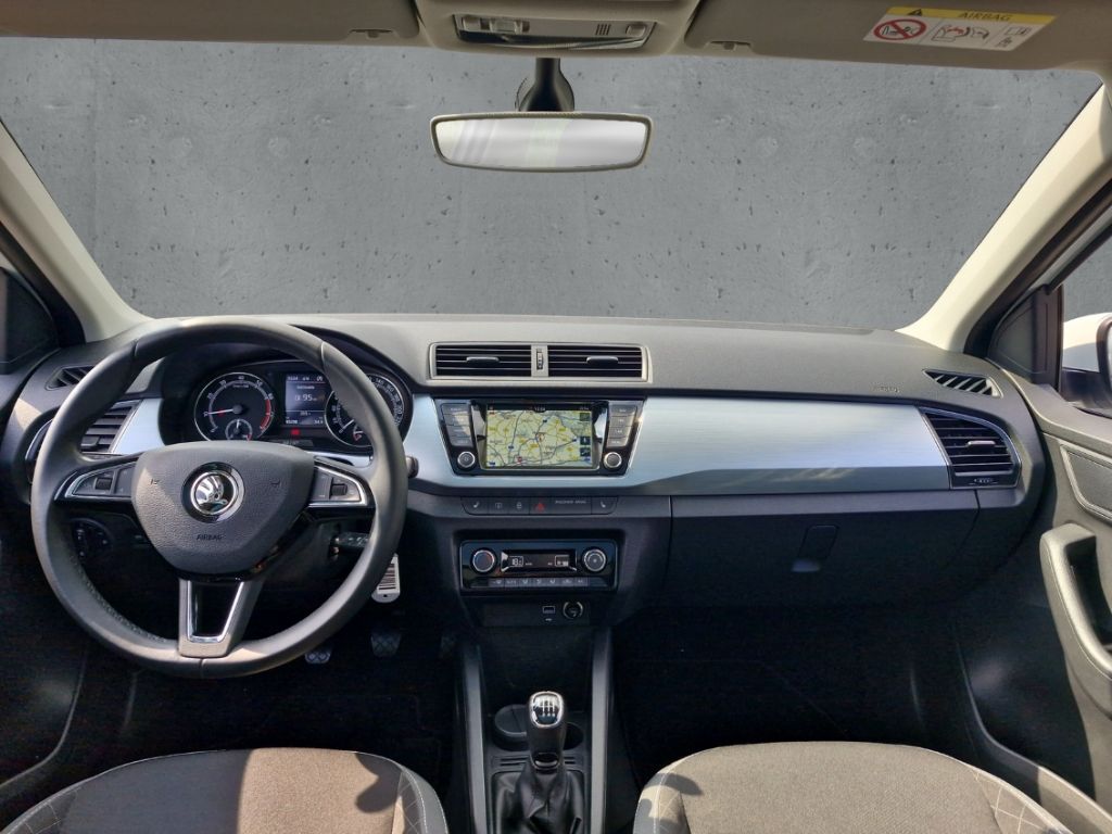 Fahrzeugabbildung SKODA Fabia Combi 1.0 TSI Ambition Pano Navi Klimaauto
