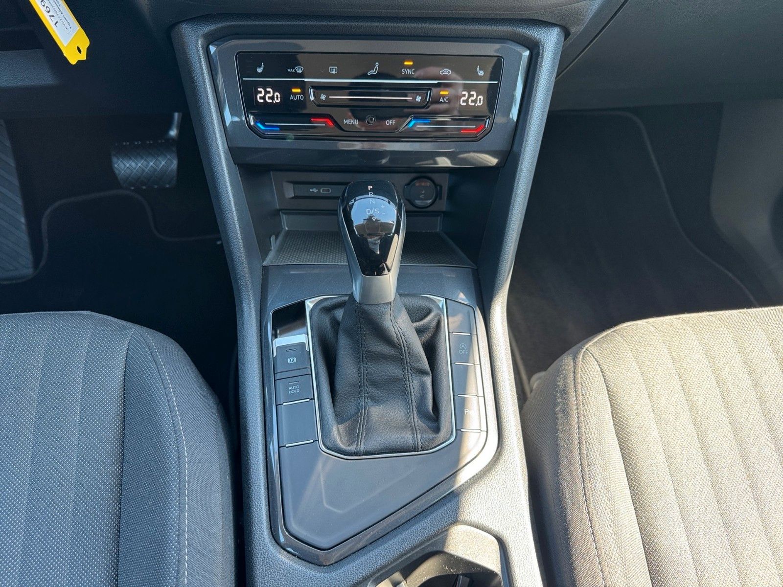 Fahrzeugabbildung Volkswagen Tiguan Allspace Life 1.5 TSI