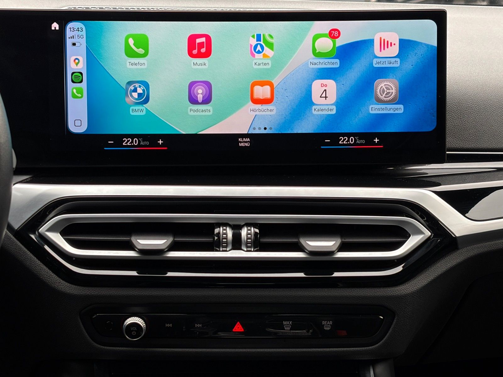 Fahrzeugabbildung BMW 330e Touring Advantage Akustik LcPlus HIFI CAM