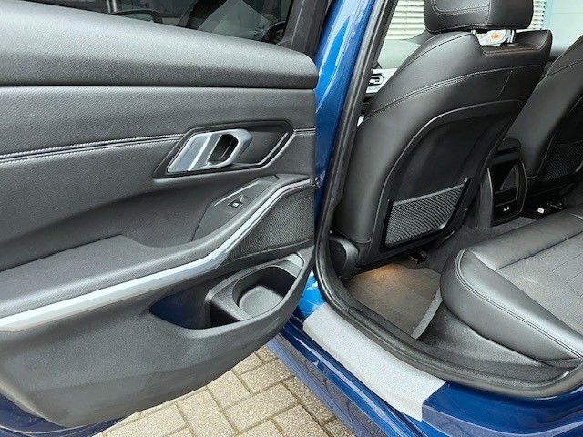 BMW 318d Touring LED LIVE-COCKPIT DRIVING KAMERA foto 25