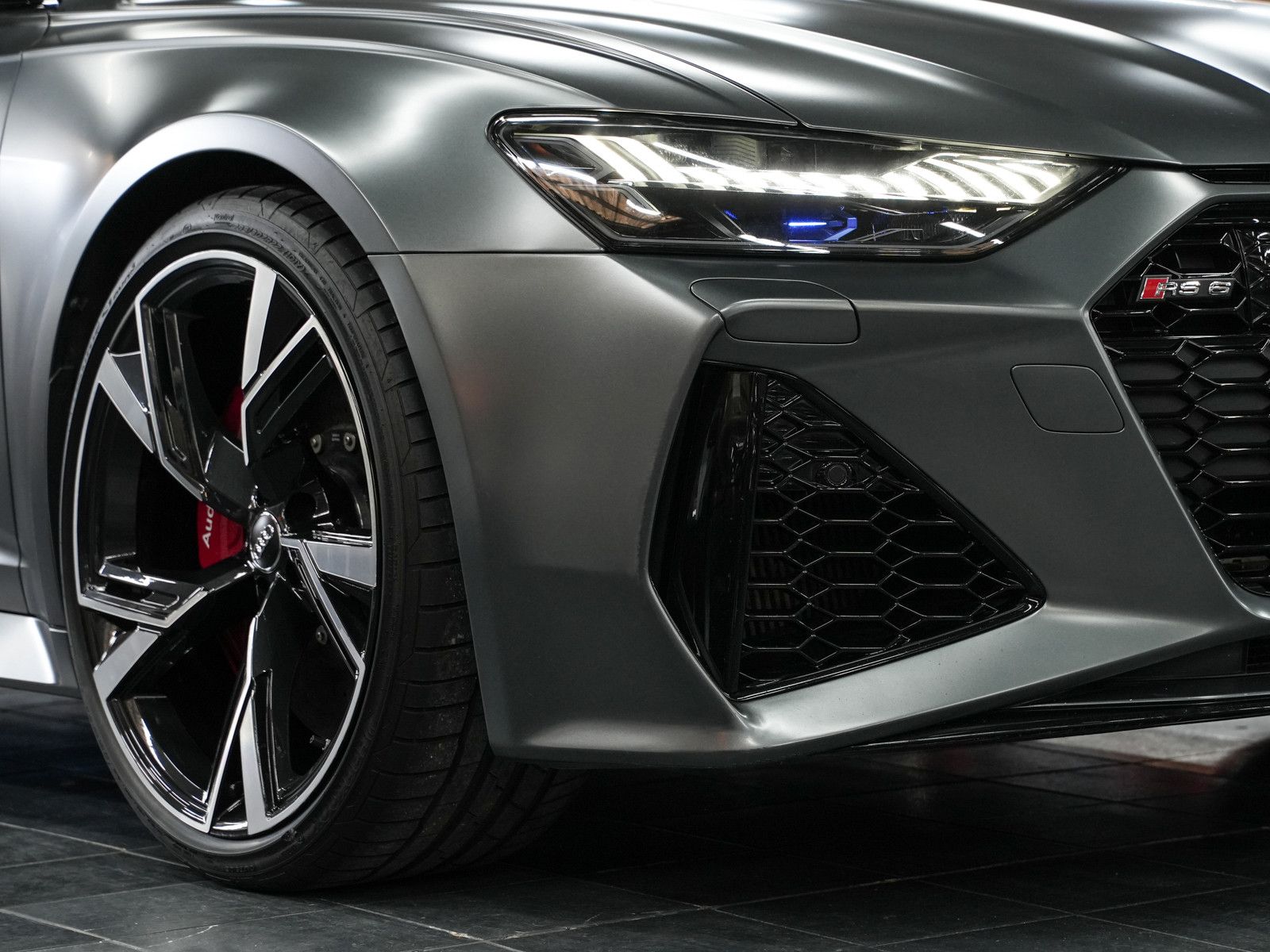 Fahrzeugabbildung Audi RS6 - Keramik|RS-Dyn+|B&O|SportAGA|Massage|360°