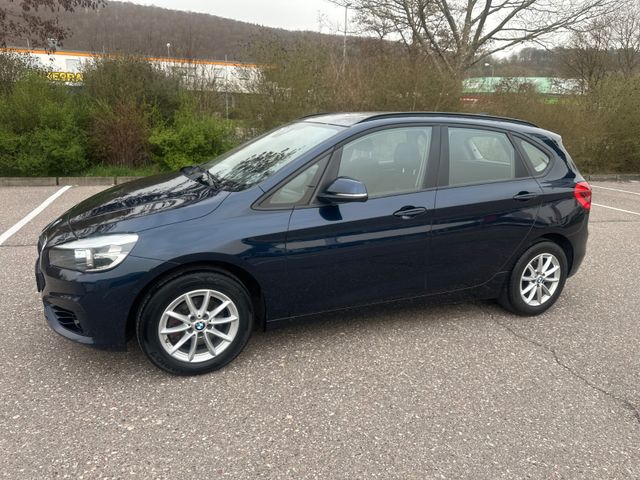 BMW 218 Baureihe 2 Active Tourer 218 i Navi 1 Hand