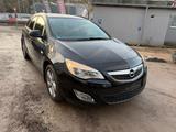 Opel Astra 1.4 Sports Tourer Turbo LPG - Opel Astra aus 2010: Sports Tourer