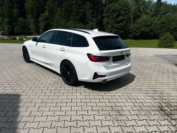 BMW 320 - 4