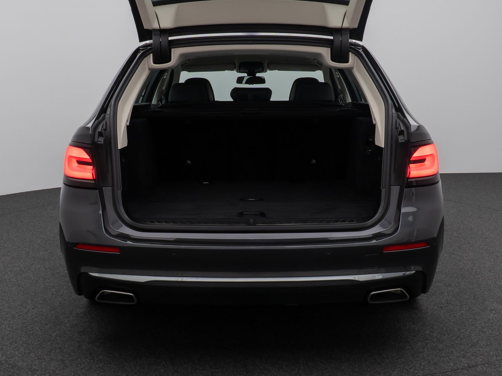 Fahrzeugabbildung BMW 530d xD Luxury Line Kamera HUD DAB H/K Laser AHK