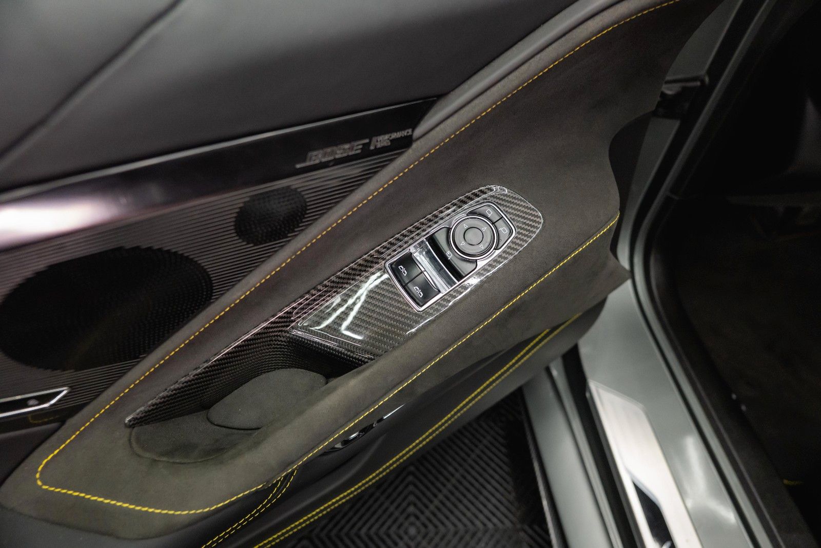 Fahrzeugabbildung Corvette C8 Stingray 3LT Targa Z51 Performa. Lift Carbon