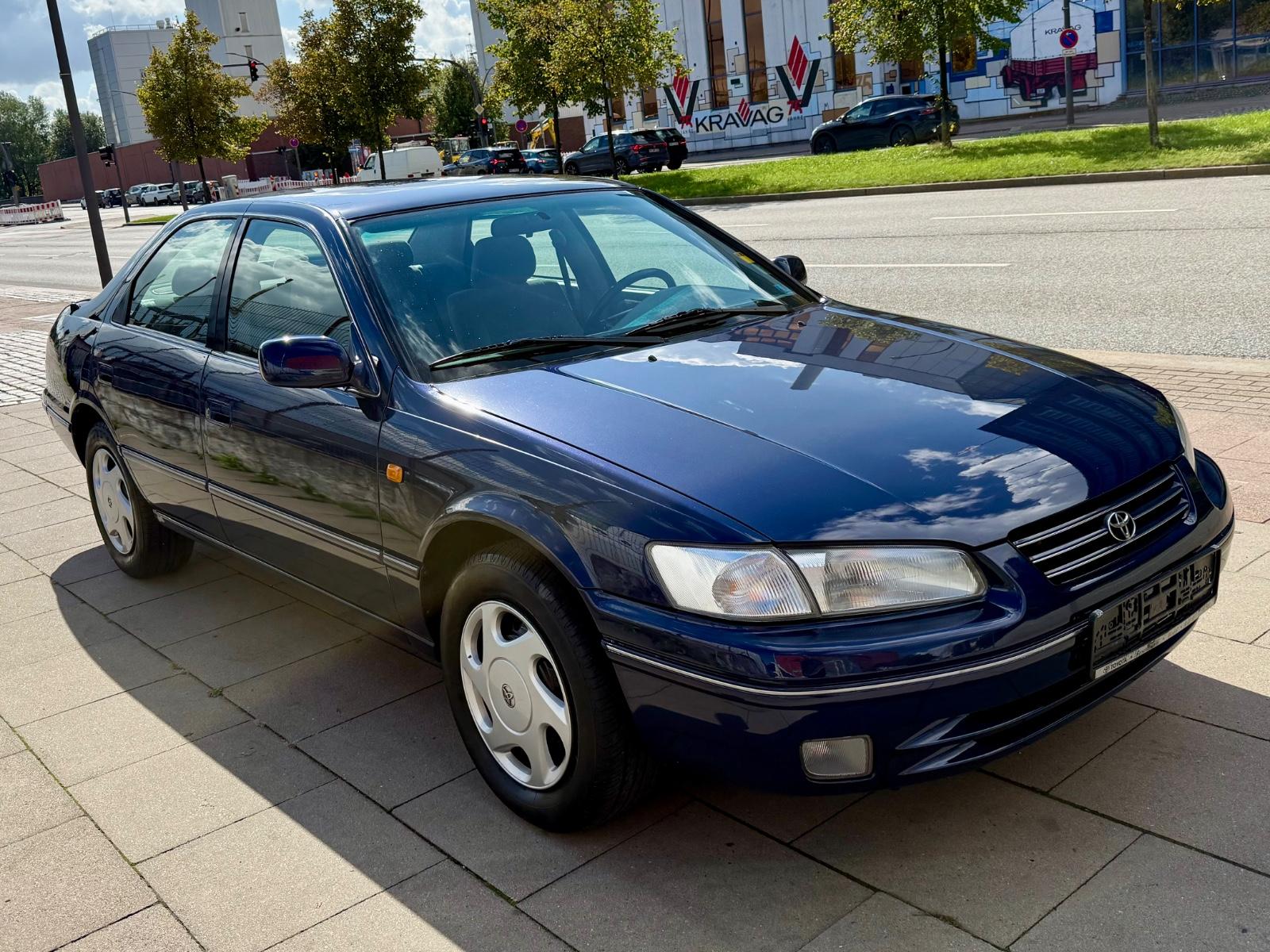 Toyota Camry 2.2 * TÜV NEU * KLIMAAUTOMATIK