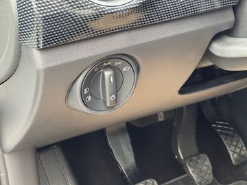 Volkswagen up! move 1,0l 66 PS 5-Gang