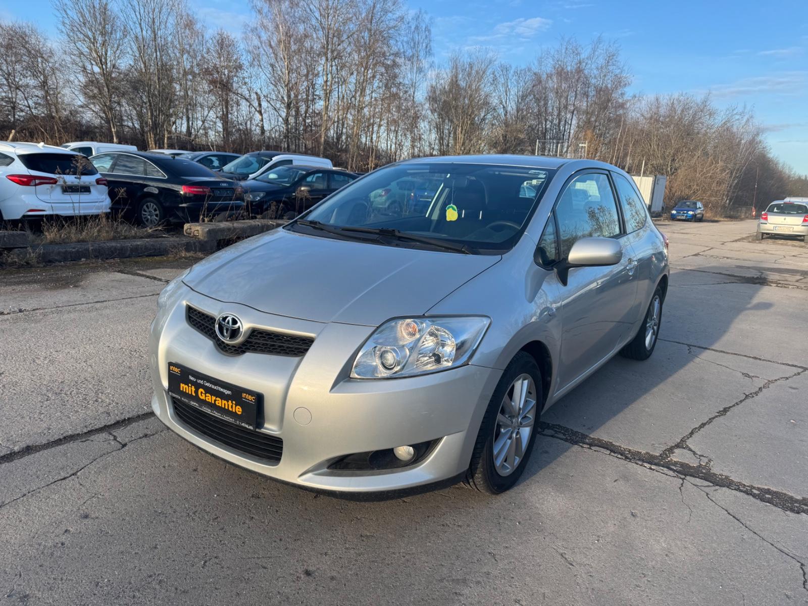 Toyota Auris 1,6/wenig KM/TÜV neu/Automatik