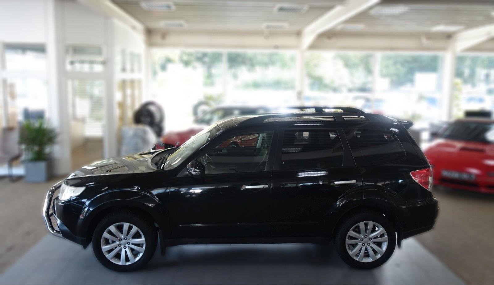 SUBARU FORESTER 2.0 150ch 4X4 EXCLUSIVE - CUIR - TOIT OUVRANT - CAMÉRA DE RECUL - XÉNON - SIÈGES CHAUFFANTS