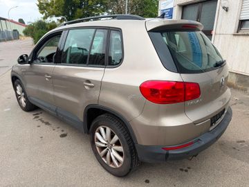 Volkswagen Tiguan - 4