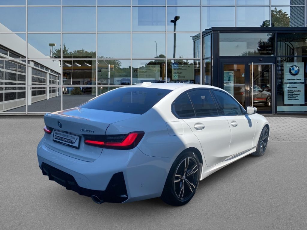 BMW 320 d Limousine M Sport AHK Sitzhg. HiFi LiveCoc foto 3