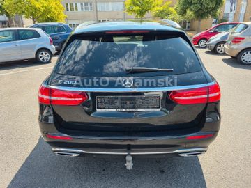 Mercedes E 200 - 8