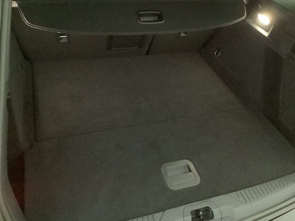 Fahrzeugabbildung Ford Focus Turnier ST-Line X HUD B&O LED Tempomat
