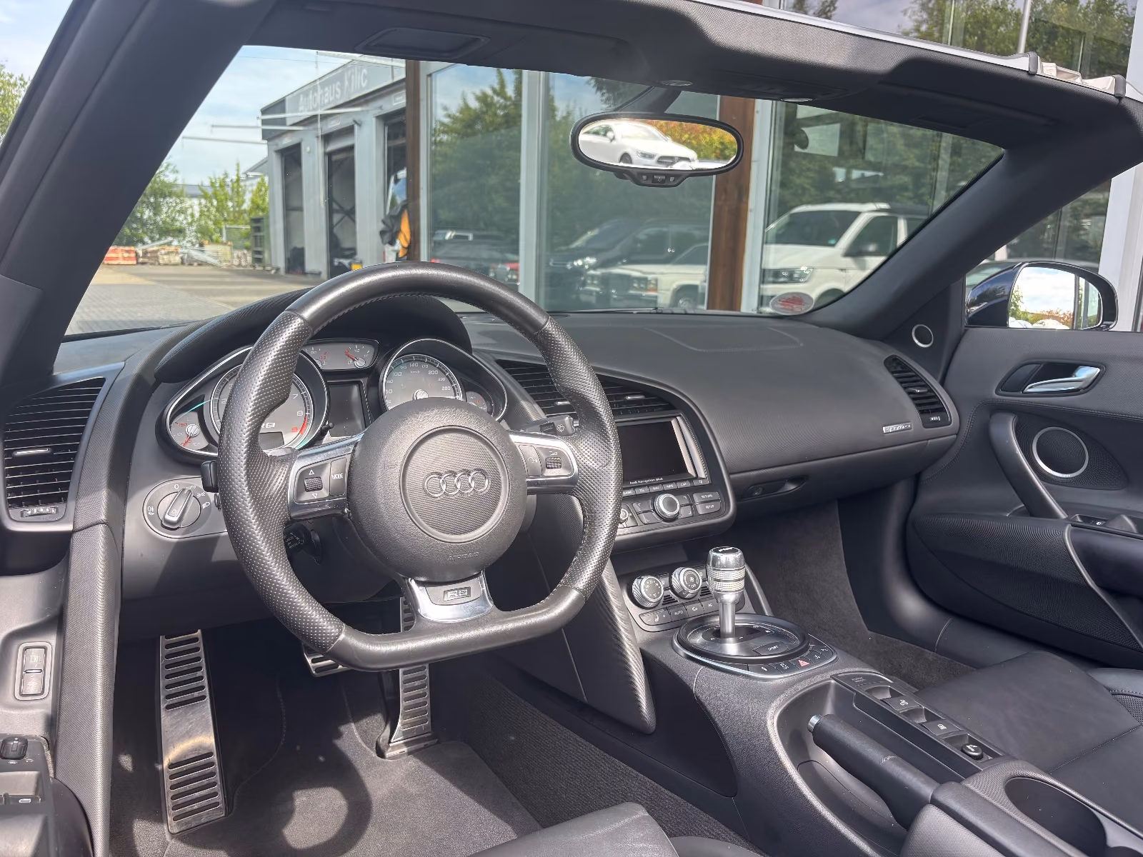 AUDI R8 SPYDER 4.2 FSI QUATTRO