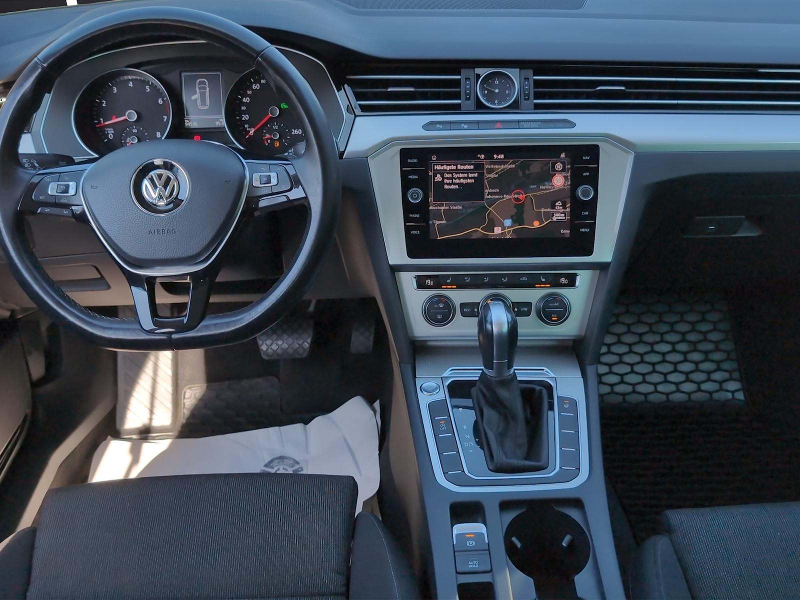 Volkswagen Passat Variant Comfortline *LED*AHK*ACC*Assist+*
