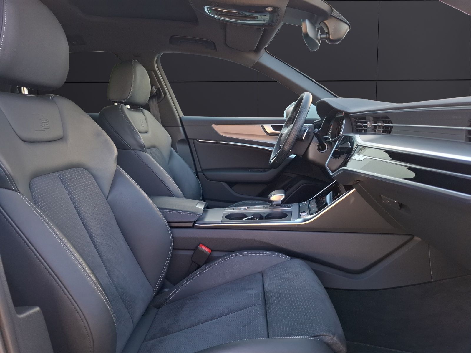 Fahrzeugabbildung Audi A6 Avant 45 TFSI sport quattro S-tronic STH LED