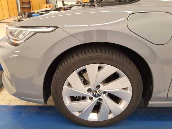 Golf VIII 1.5 eHybrid DSG ENERGY LED+AHK+HUD+DCP