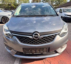 Opel Zafira Tourer - 2