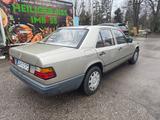 Mercedes-Benz E 260*mit H Kennzeichen*ABS* Klima*Aut*SchiebeD - Mercedes-Benz E 260 Gebrauchtwagen