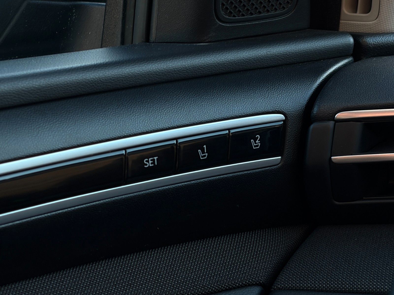 Fahrzeugabbildung Hyundai Tucson 1.6 T-GDI PHEV 4WD KRELL CarPlay 360° LHZ