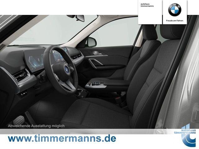 BMW iX1 xDrive30 AHK Adaptives Fahrwerk Lankradhzg.