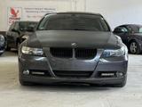 BMW 320 Baureihe 3 Lim. 320d - BMW 320 aus 2005: 320d