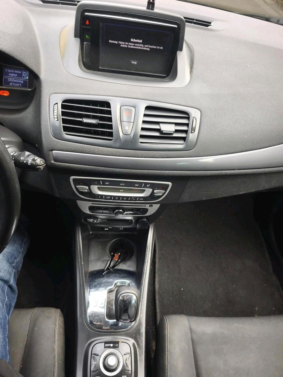Renault Megane 2015 — photo 13