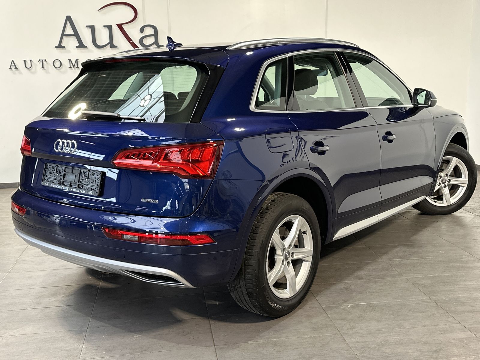 Fahrzeugabbildung Audi Q5 40 TDI Quattro S-Tronic Sport NAV+XEN+18ZO+PP