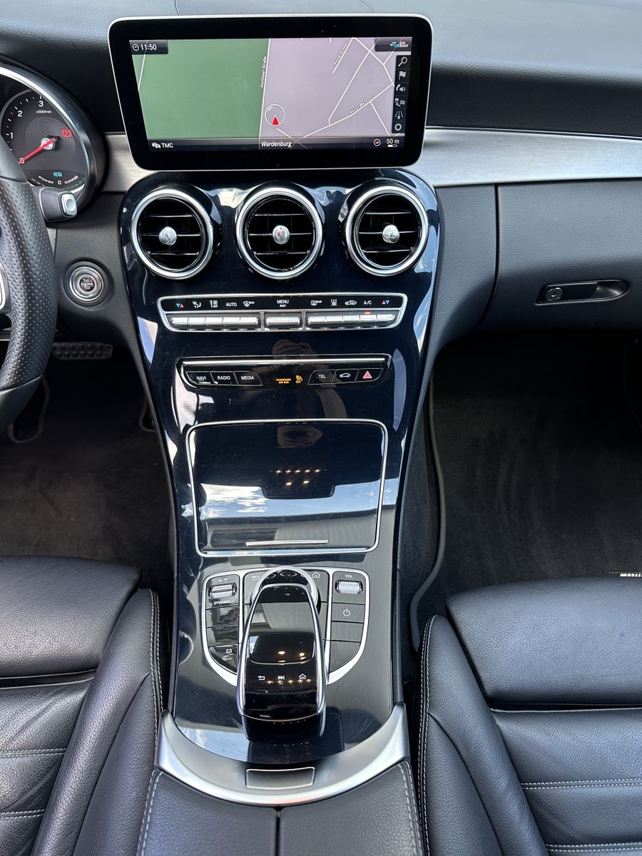 Fahrzeugabbildung Mercedes-Benz C 300de AMG-Line NIGHT-PAKET+NAV+LED+DISTRONIC