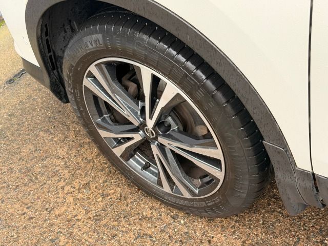 Fahrzeugabbildung Nissan Qashqai 1.3 DIG-T DCT Tekna Alu+DR+19Zoll