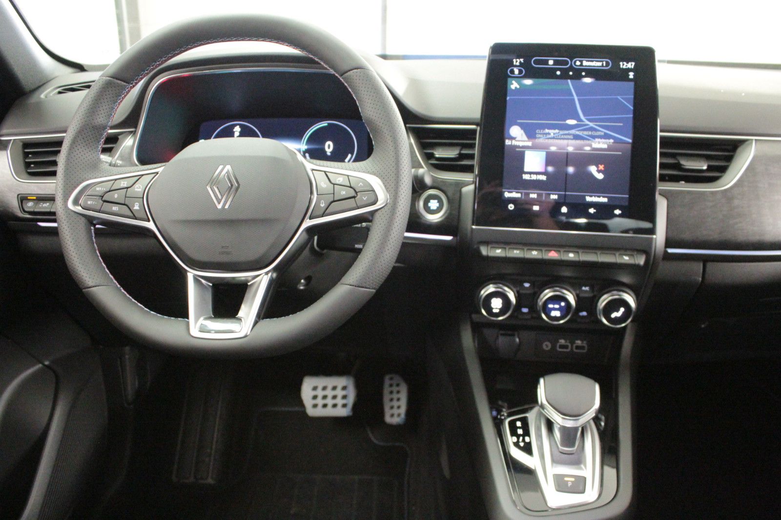 Fahrzeugabbildung Renault Arkana E-TECH Full Hybrid 145 Esprit Alpine BOSE