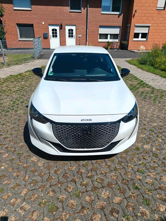 Image of Peugeot e-208