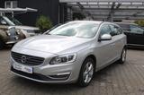 Volvo V60 2.0 T BIFUEL Kombi Momentum*AUTOMATIK*NAVI* - Volvo in Essen